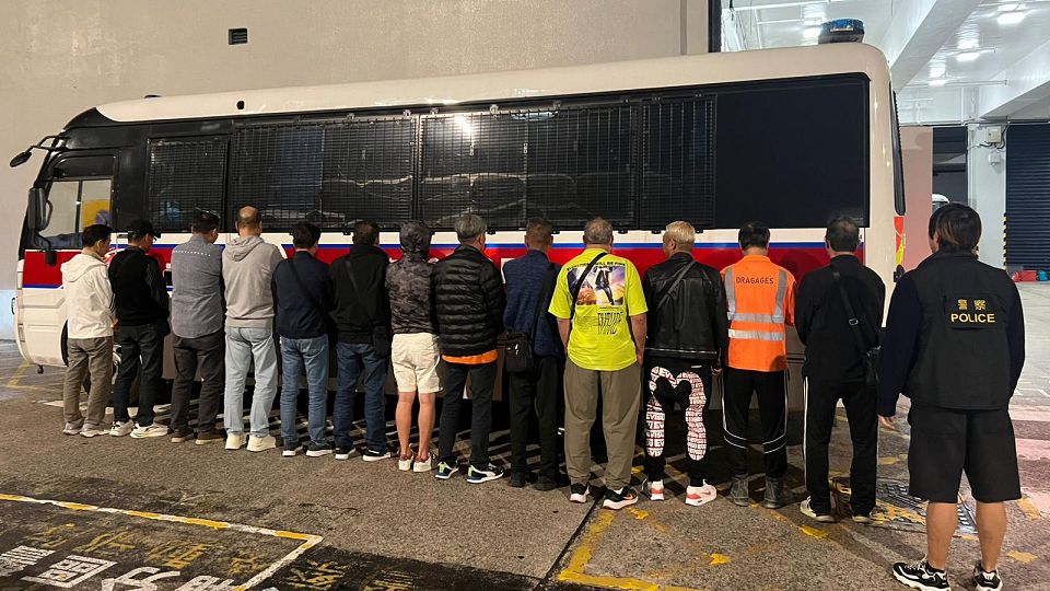 警方大埔搗破非法麻雀賭檔 拘捕14名男子