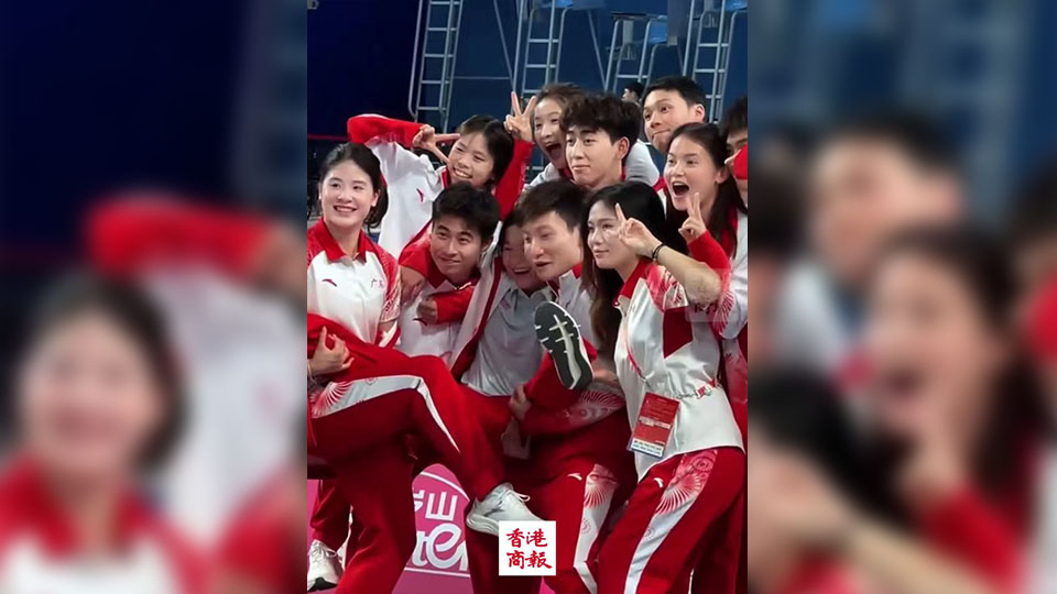 有片｜全紅嬋成團寵 廣東跳水隊其樂融融 氛圍超好！