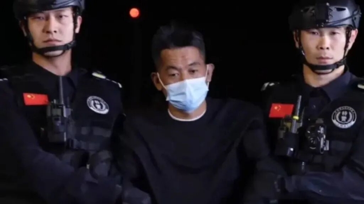 KK園區頭目佘智江成魔之路：是趙薇前夫黃有龍表弟 靠網絡賭博起家