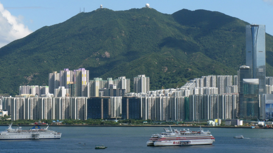 水務署密切跟進太古城部分用戶供水事宜 相信食水中黑色沉積物為瀝青