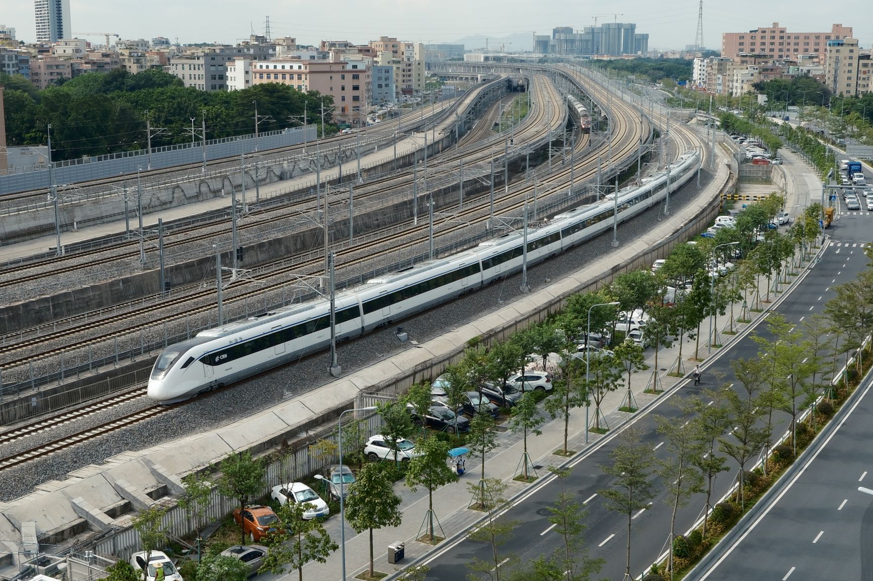  串聯廣州北站、廣州白雲站等重要樞紐  廣清城際鐵路南延線通過初步驗收