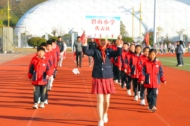 皖黟縣2025年中小學生田徑運動會開幕