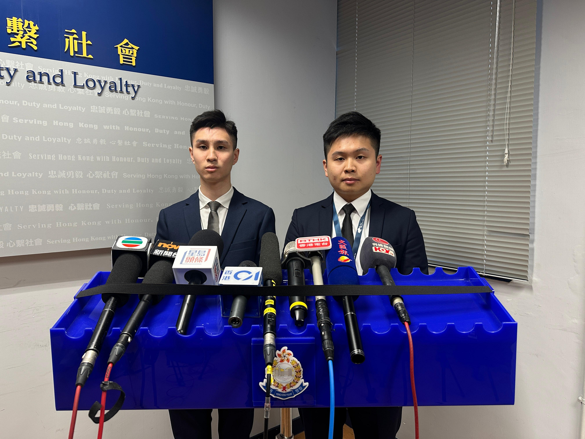 涉毀立法會選舉候選人宣傳旗幟 警拘兩男年紀最少14歲 