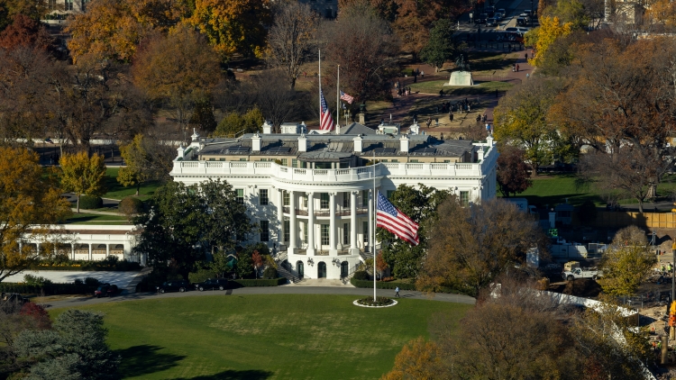 美國總統特朗普稱將「很快」陸路打擊委內瑞拉「毒販」