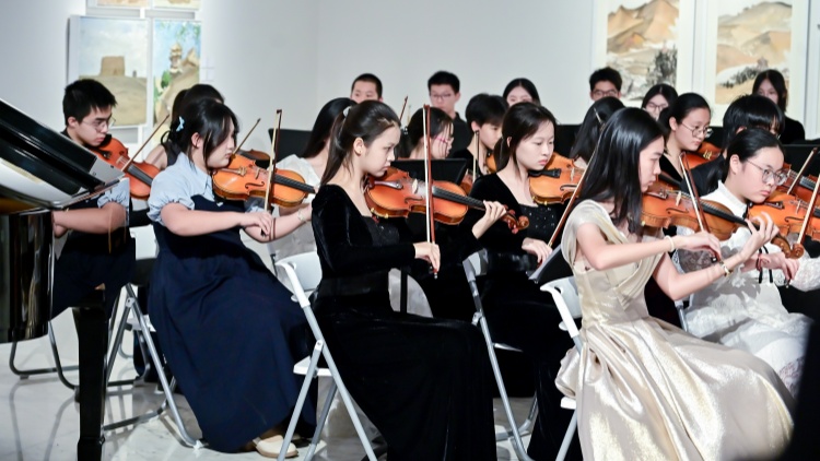 「展覽+活動」深度聯動 2025年「美術館之夜」深圳收官