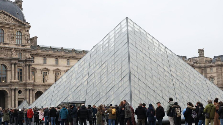 羅浮宮搶劫案第四名嫌疑人被臨時收監