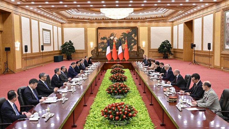 國家主席習近平同法國總統馬克龍舉行會談