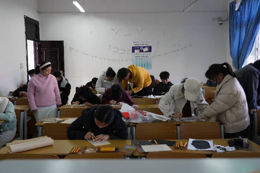 皖屯溪區：徽派版畫走進高校