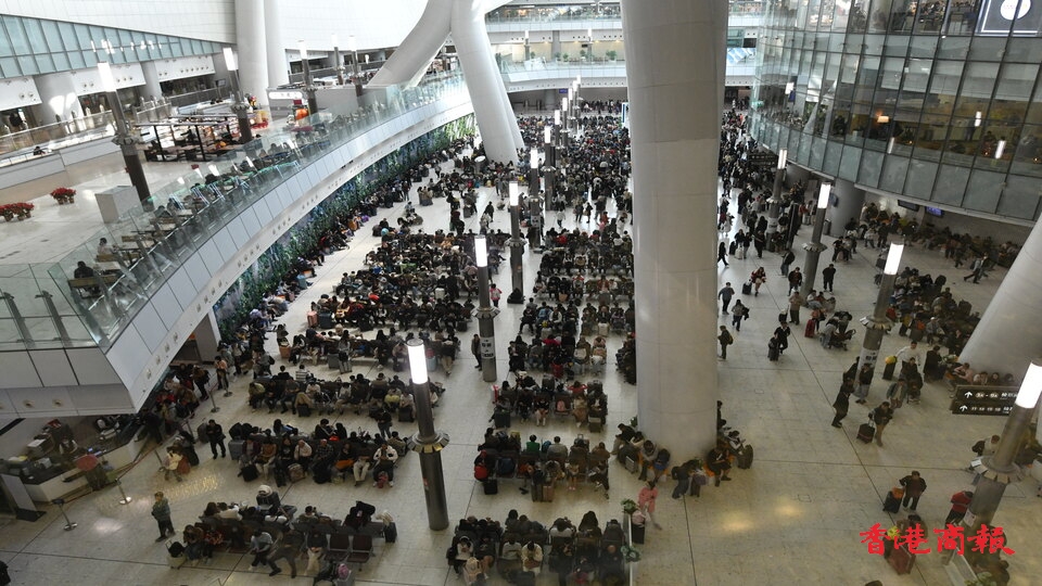 聖誕節正日出境人流暢旺 香港酒店入住率逾九成