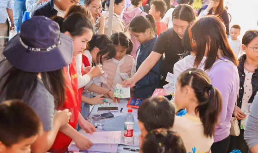 書香浸潤街頭 深圳這場閱讀暖宴太暖心了！