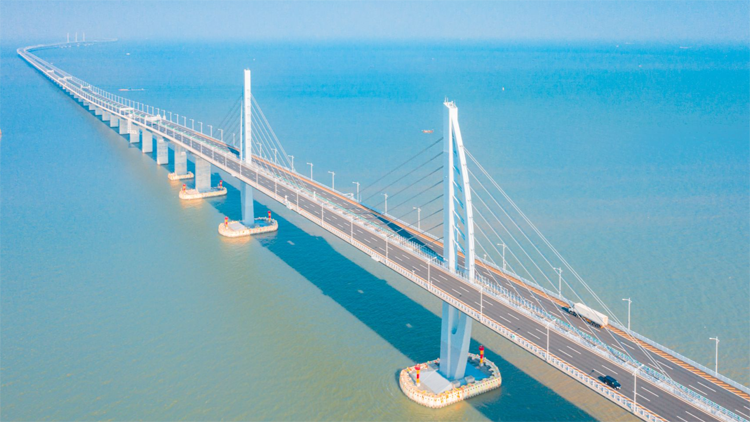 港珠澳大橋出入境客流量累計突破1億人次