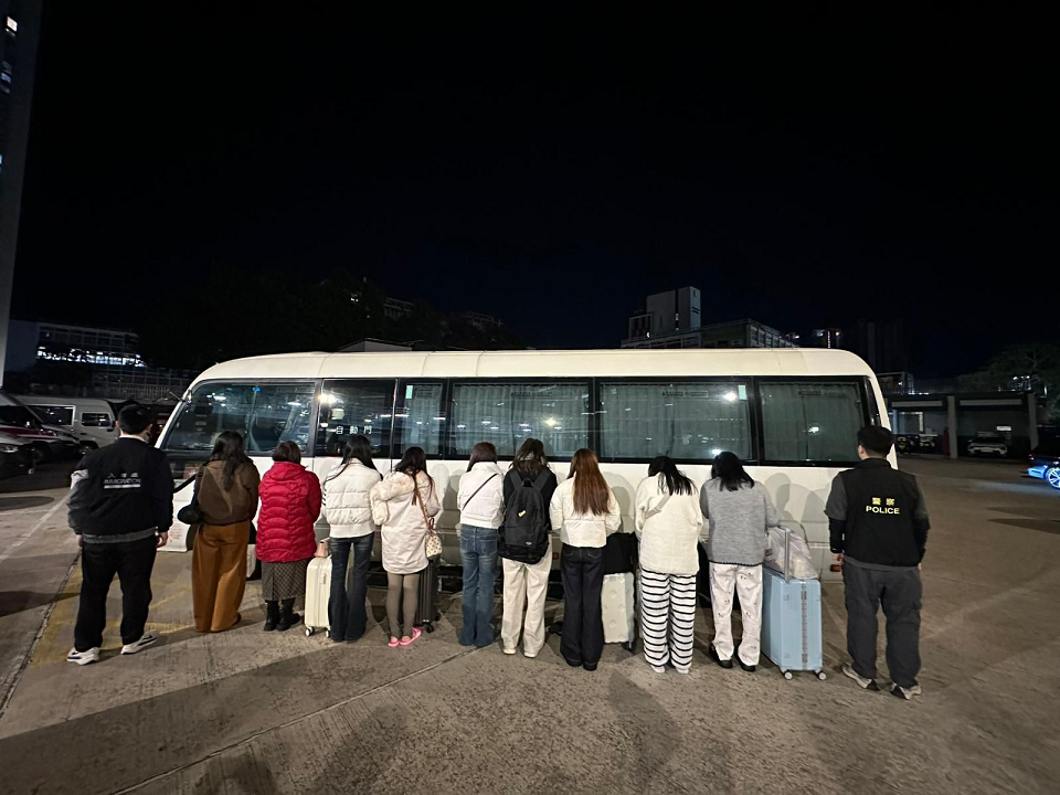 警方元朗掃黃拘30內地女 年紀最少僅17歲