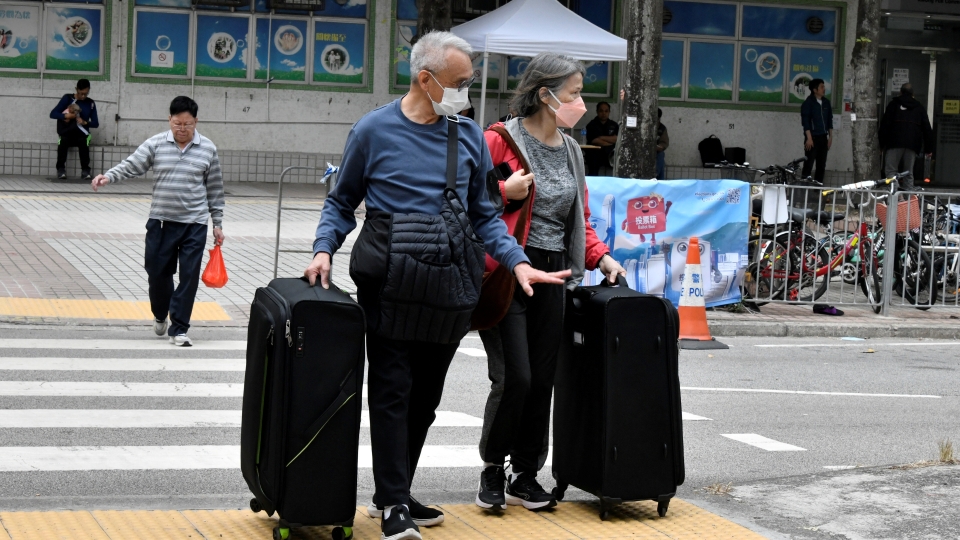 宏福苑大火 | 「一戶一社工」主動接觸宏福苑業主 就長遠安置收集初步意願
