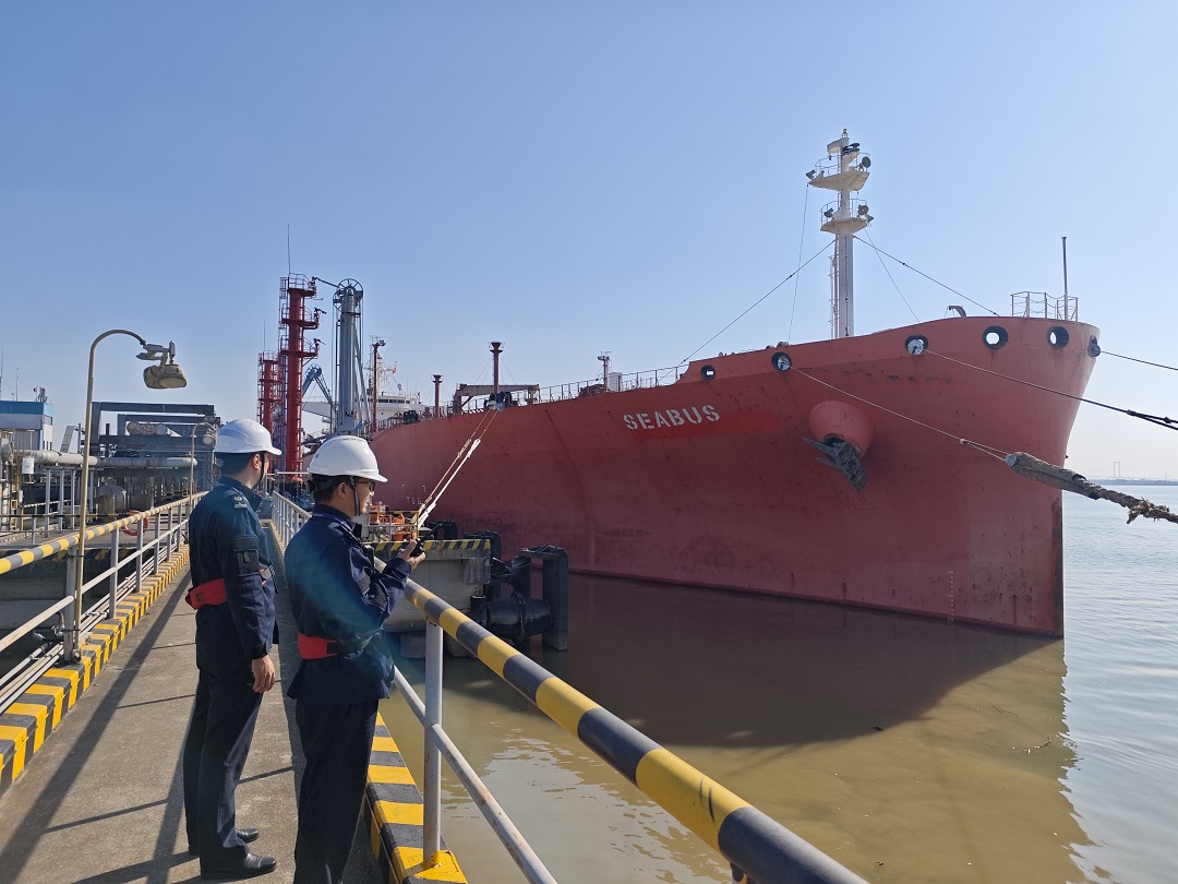     粵港澳過冬添「底氣」來自阿聯酋的2.6萬噸液化氣安全抵莞