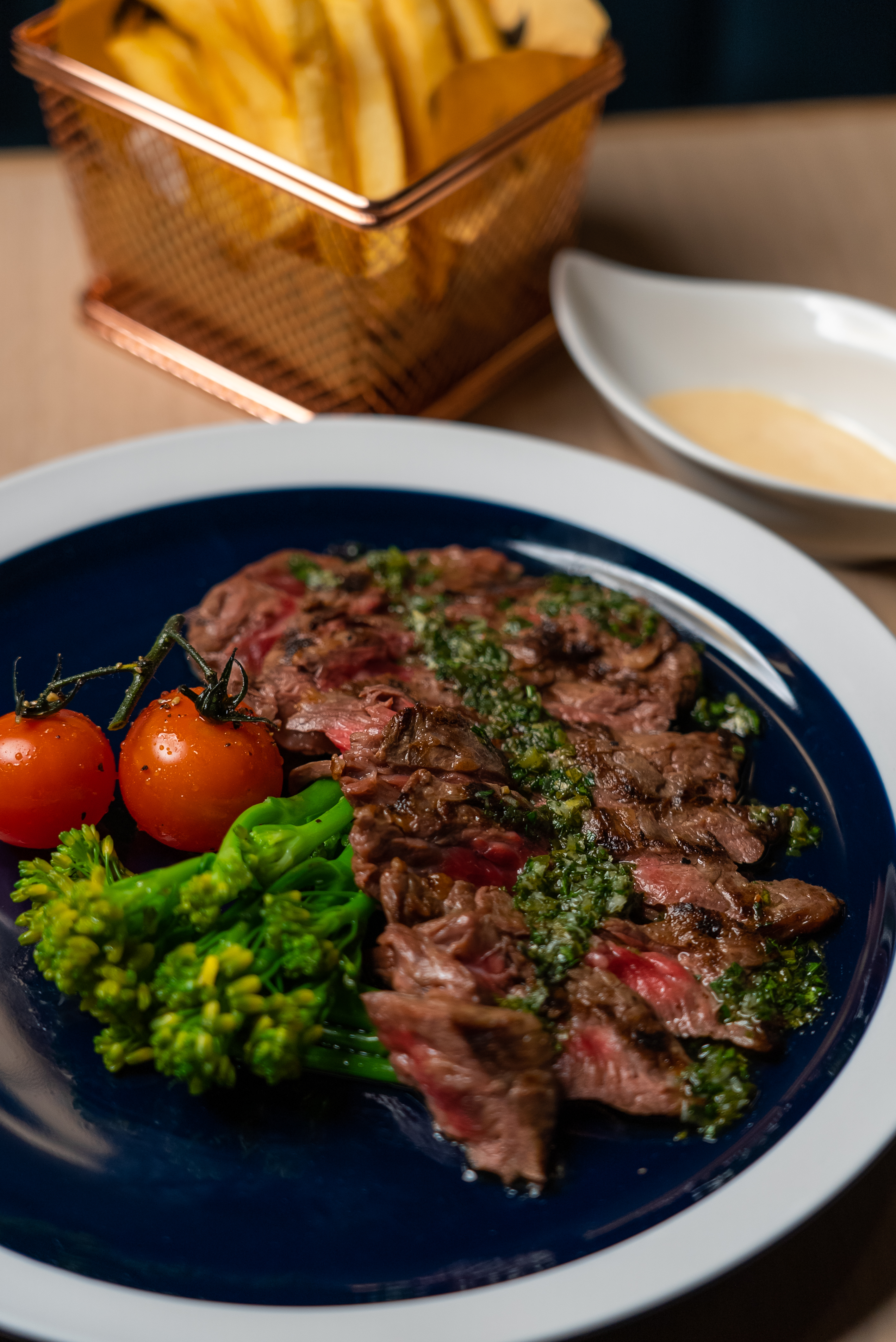 CR apm_Bistro Le Parisien_Australian Wagyu Skirt Steak (M5) with Yam Fries 澳洲和牛牛排(M5)配甜薯條.jpg