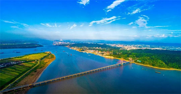 图二 鄱阳湖大桥.jpg