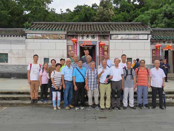 慶春約冒風雨上二表迎清醮