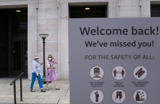 美国国家美术馆重新对公众开放