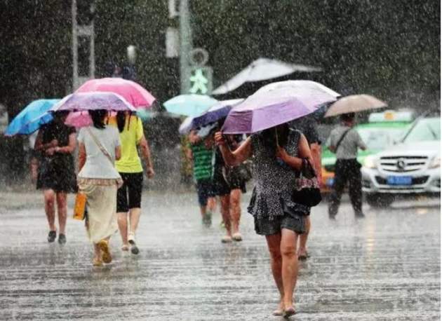 颱風「浪卡」來襲 粵中南部將迎強降雨