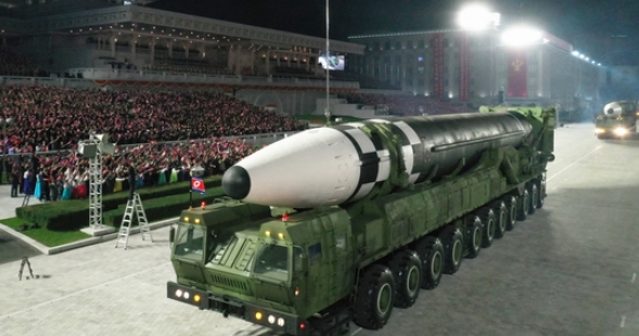 韓專家：朝鮮新導彈可能重100噸 載運至發射地點難度高