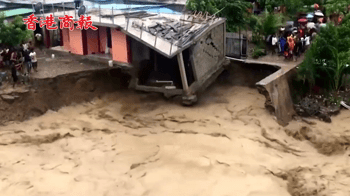 有片丨印尼暴雨引發洪災 遇難人數升至54人