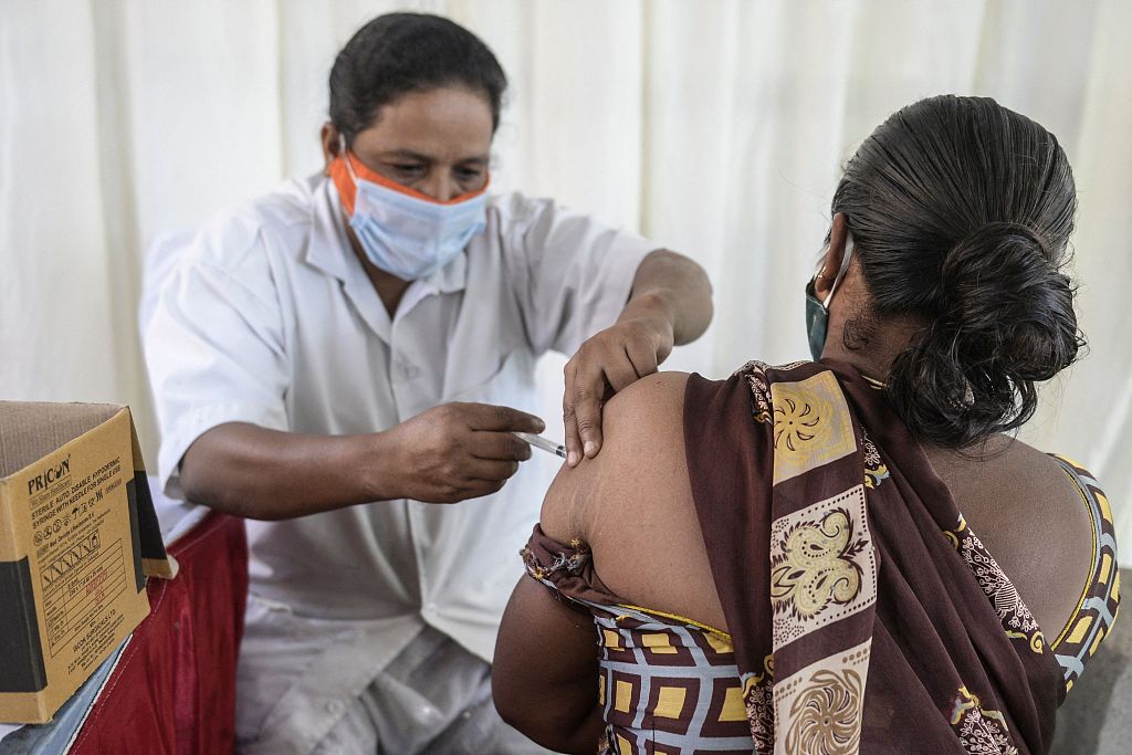 因疫苗短缺 印度中央邦超300個接種中心暫時關閉