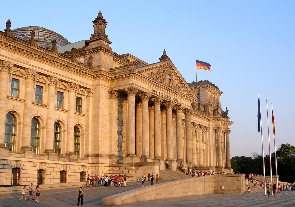 德國國會將全國流行病狀態延長至9月底