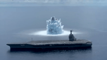 有片 | 美航母福特號接受衝擊測試 近距離引爆18噸炸藥