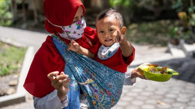 哈薩克斯坦兒童新冠感染者激增 「疫苗護照」造假者將受嚴懲