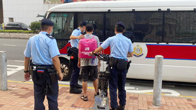 警方將軍澳打擊非法電動車及單車違例 拘捕8人
