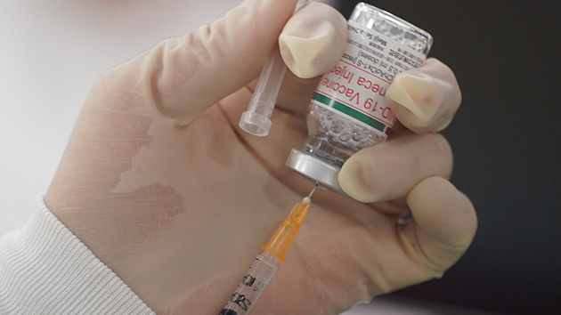 台灣本土新冠疫苗支持率4個月流失24個百分點