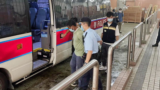 警方聯合入境處東九龍打擊黑工 拘捕15人