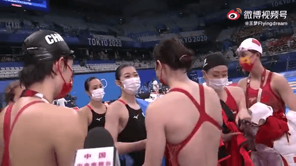 有片 | 奧運精神！張雨霏鼓勵日本泳手：明年杭州再見