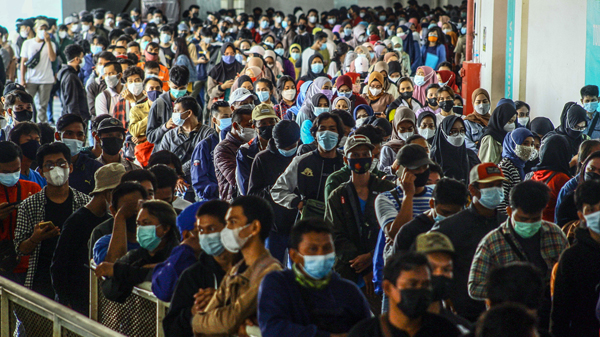 印尼連續35天新冠病例死亡過千 累計死亡逾十二萬
