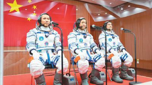 外媒齊聚焦中國航天：完美出艙展現硬實力