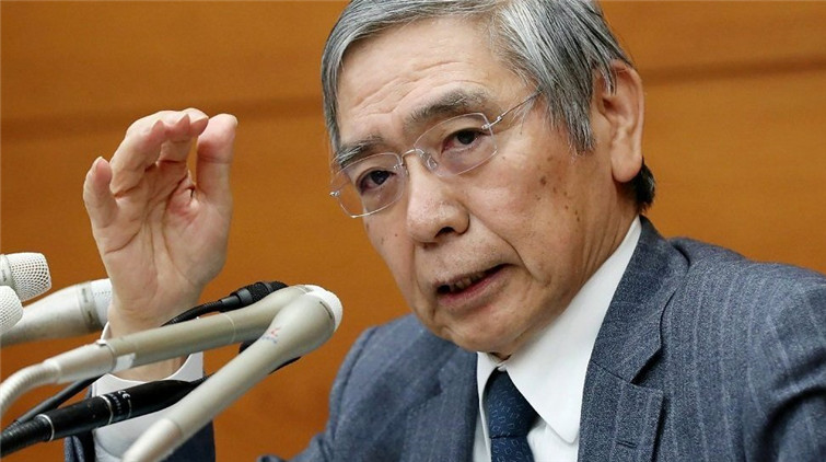 日本央行總裁暗示不急於退出貨幣刺激措施