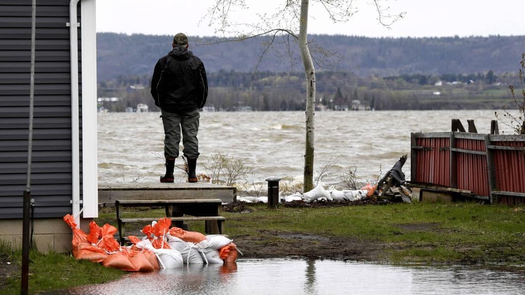 加拿大洪災致逾萬人流離失所