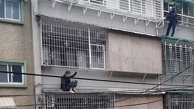台灣民宅驚現槍支改造工廠 警匪對峙1人中彈