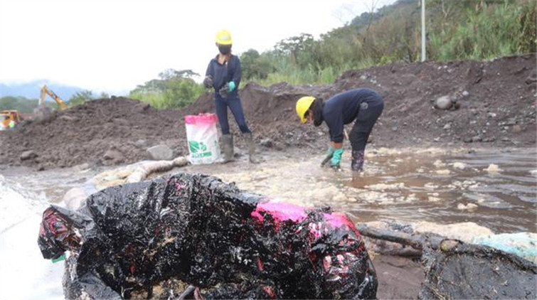 厄瓜多爾原油洩漏 污染物抵達該國最大自然保護區