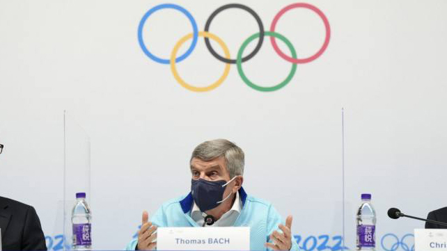 國際奧委會主席巴赫在北京傳遞冬奧會火炬