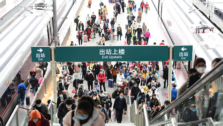 廣東各大火車站日到達客流總量連續三天超百萬人次