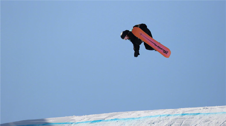 【冬奧戰報】蘇翊鳴出戰單板滑雪大跳台 首輪92.5分暫列第一