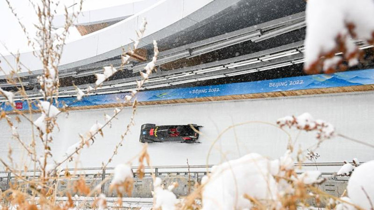 女子單人雪車冬奧首金誕生 懷明明、應清分獲第6、第9