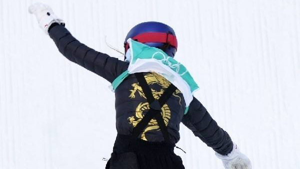 酷！北京冬奧會運動員「戰服」掀起「中國風」