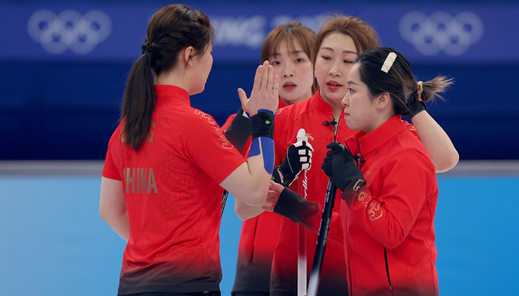 【冬奧戰報】中國女子冰壺隊8:4戰勝英國隊