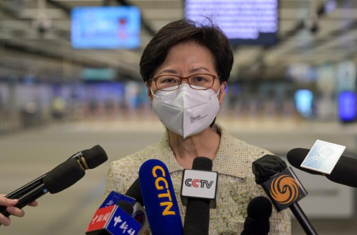 特首口岸親迎300援港醫護 先赴亞博熟習短期內臨床工作