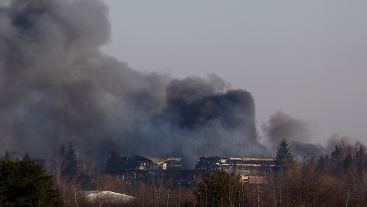 烏利沃夫市傳爆炸聲  市長：機場維修廠被導彈摧毀