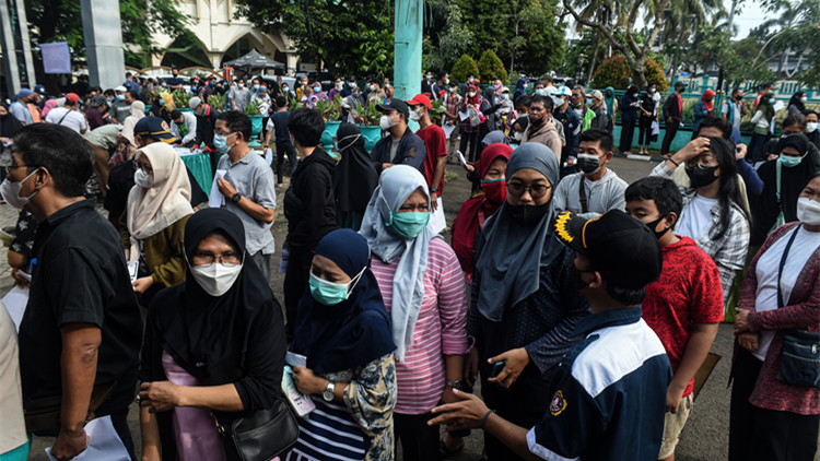 印尼軍方稱已做好應對開齋節後新冠病例飙升準備