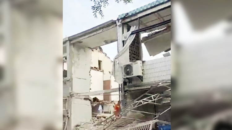 江蘇無錫一幢兩層樓民房發生坍塌