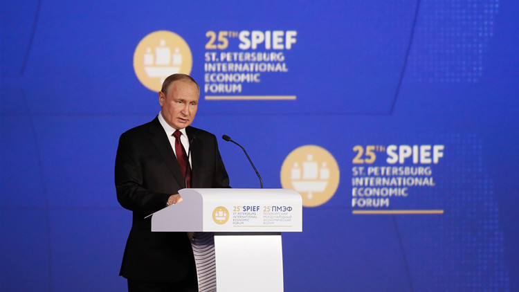 普京在聖彼得堡國際經濟論壇提出俄經濟發展六原則